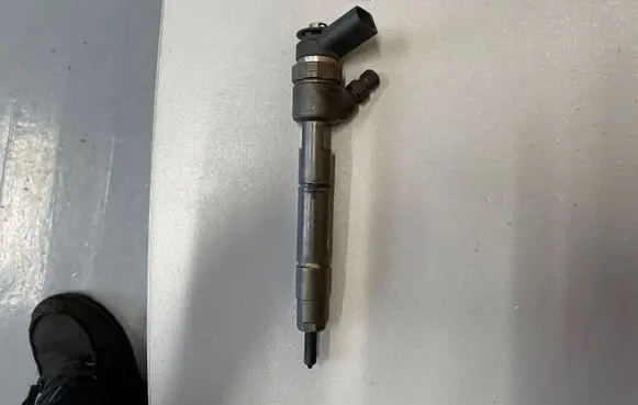 Mercedes-Benz B W245 Fuel injector A6400700787