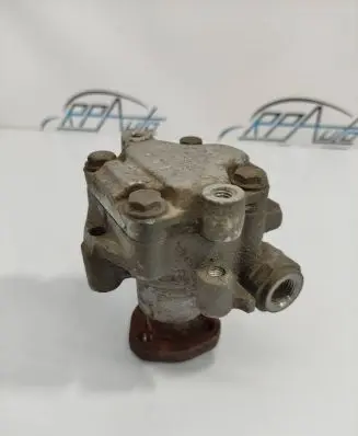 Volkswagen Sharan Power steering pump 3A674FA