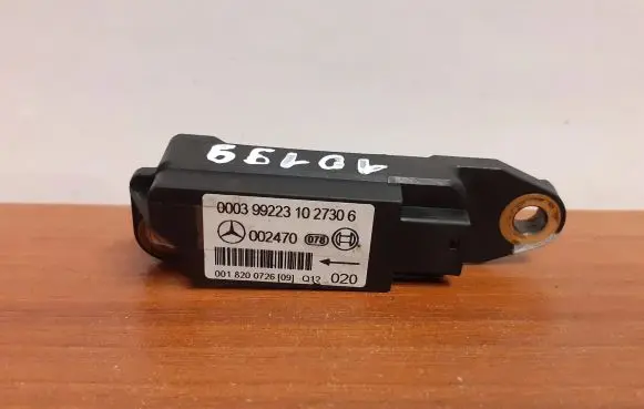 Mercedes-Benz CLK A208 C208 Airbag deployment crash/impact sensor 10199 0018200726