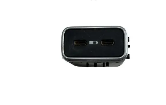 Mercedes-Benz GLS X167 USB socket connector A1678205201 0055511