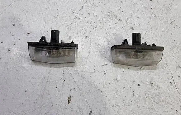 Toyota C-HR I Number plate light 81270F4010