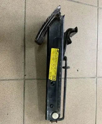 Audi A4 S4 B8 8K Lift Jack 7M0011031E