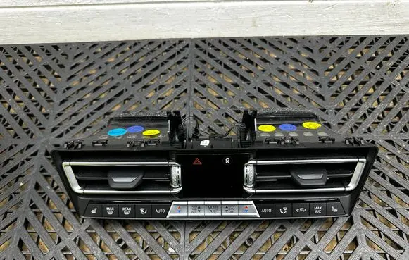 BMW 8 G15 Climate control unit 5A1D428