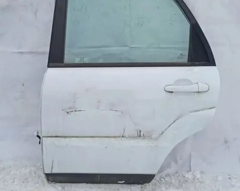 KIA Sportage Rear door balta