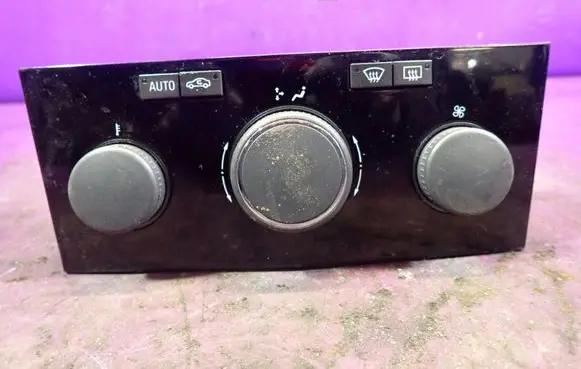 Opel Astra J Climate control unit 