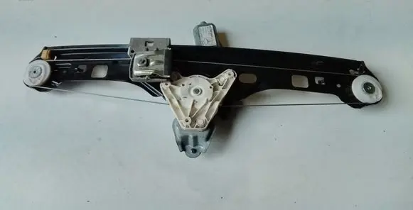 Mercedes-Benz C AMG W203 Rear door window regulator with motor