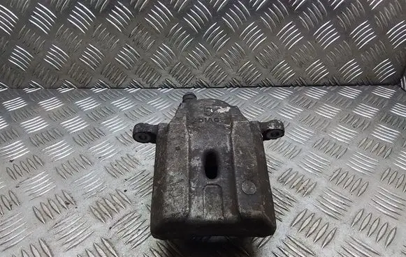 Toyota Prius (XW20) Front brake caliper