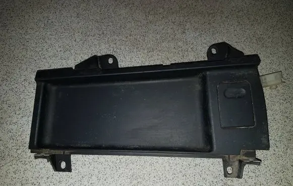 BMW 5 E39 Cigarette lighter front 51168159694