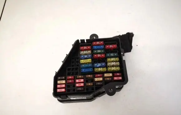 Volkswagen Golf IV Fuse box set 8d1941824