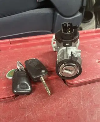 Peugeot Boxer Ignition lock 0109900