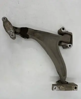 Front lower control arm/wishbone