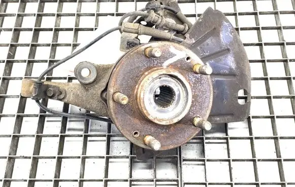 Hyundai i40 Front wheel hub spindle knuckle