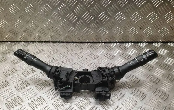 Wiper turn signal indicator stalk/switch