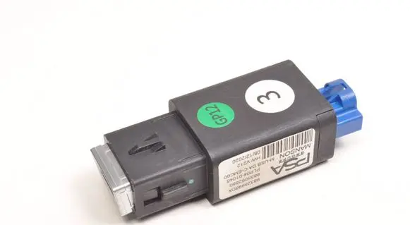Citroen C4 III e-C4 USB socket connector 98328996DX