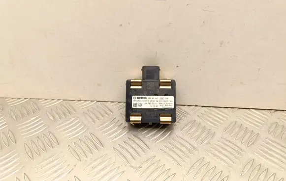Mercedes-Benz EQA Distronic sensor radar A0009055211
