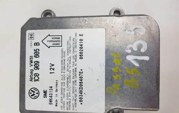 Volkswagen PASSAT B5.5 Airbag control unit/module 1C0909605B 5WK43124
