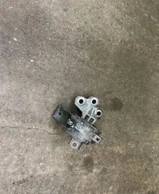Chevrolet Trax Gearbox mount