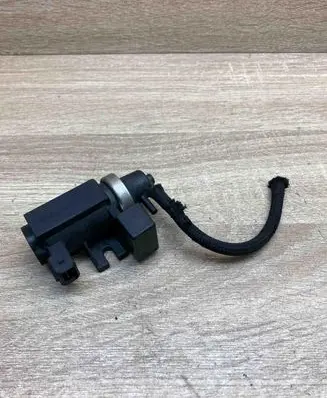 BMW 3 E46 Turbo solenoid valve 2247906 72279600