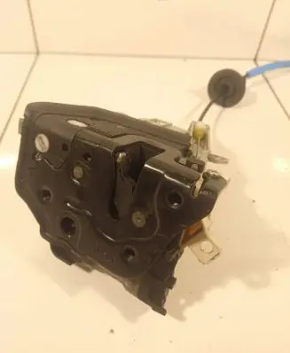 Audi A5 Sportback 8TA Front door lock 8J2837015