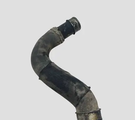 Volkswagen Touareg I Intercooler hose/pipe 7L6145822B