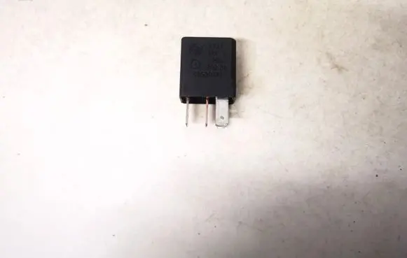 Alfa Romeo 147 Other relay 46520421 702.30