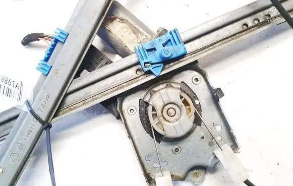Renault Laguna II Front door window regulator motor 