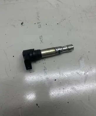 High voltage ignition coil