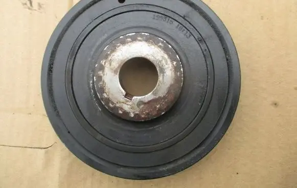 Ford Kuga II Crankshaft pulley