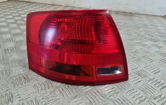 Audi A4 S4 B7 8E 8H Rear/tail lights 8E9945095E