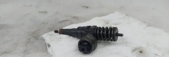 Volkswagen Sharan Fuel injector 038130073AC 0414720029