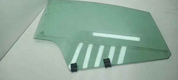Peugeot 3008 I Front door window glass four-door