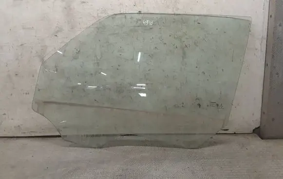 Jeep Patriot Front door window glass four-door 