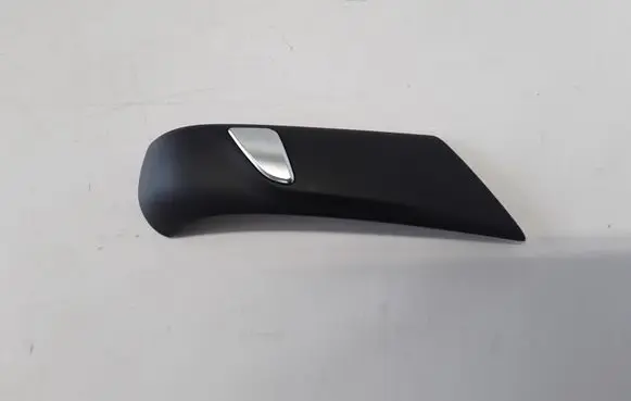 Renault Megane IV Front door trim bar 809547691R