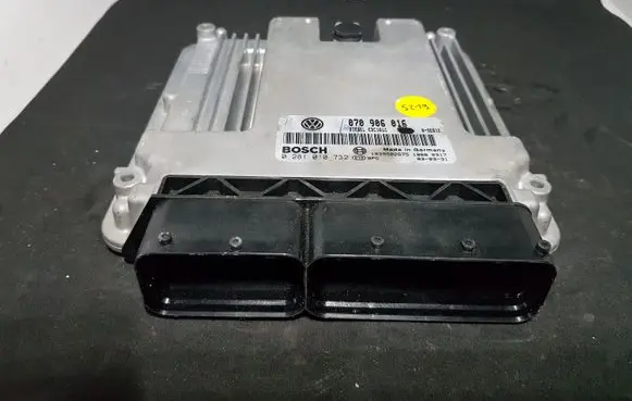 Volkswagen Touareg I Engine control unit/module 070906016