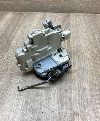 Audi A4 S4 B7 8E 8H Rear door lock 8E0839016AB