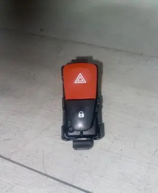 Renault Megane II Hazard light switch 8200409382 8200483813 8200214896