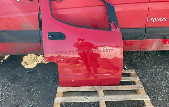 Nissan NV200 Front door