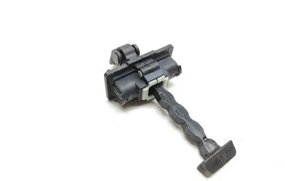 Peugeot 3008 II Front door check strap stopper