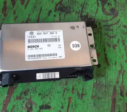 Volkswagen PASSAT B5 Engine control unit/module ECU 8D0280401G