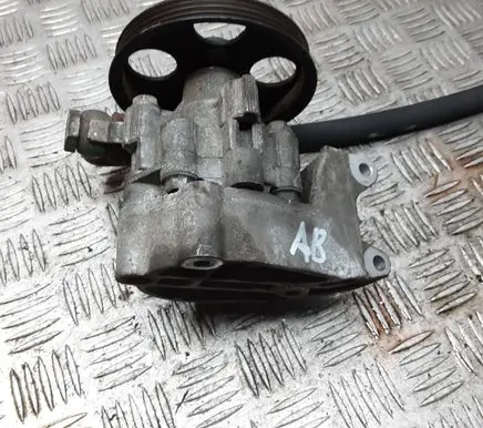 Opel Insignia A Power steering pump 55564138