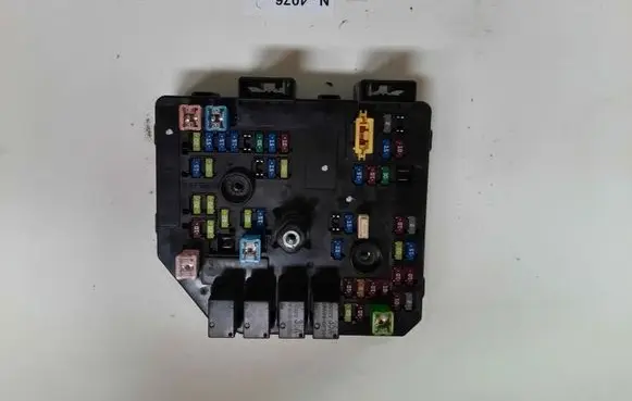 Chevrolet Captiva Fuse module 95903657