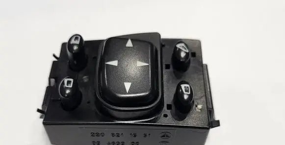 Mercedes-Benz S W220 Wing mirror switch 2208211551