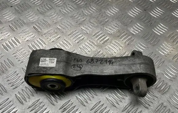 BMW 2 F45 Engine mounting bracket 6872114