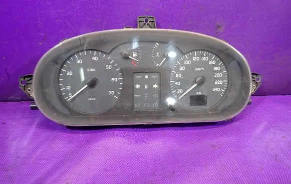 Renault Scenic I Speedometer (instrument cluster) P7700427900A