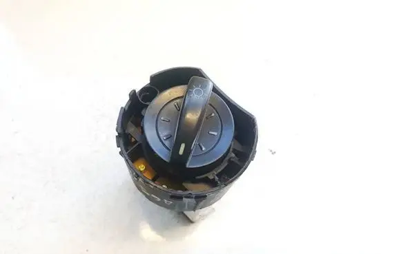 Skoda Fabia Mk1 (6Y) Light switch 6y1941531a