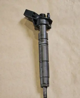 Mercedes-Benz GL X164 Fuel injector A6420701487 6420701487