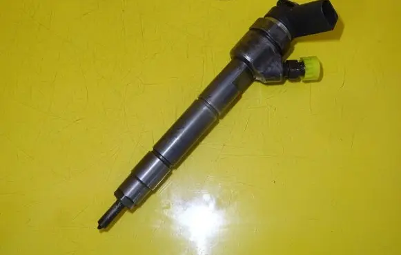 Mercedes-Benz B W245 Fuel injector 0445110167