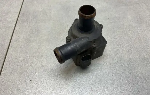 Audi A6 S6 C6 4F Electric auxiliary coolant/water pump 059121012A