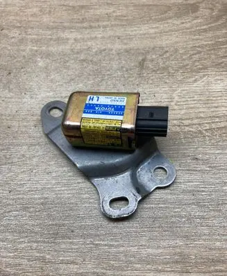 Toyota Solara Airbag deployment crash/impact sensor 8983006020 1879000860