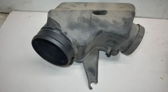 Dodge Grand Caravan Intake resonator 04861731AD